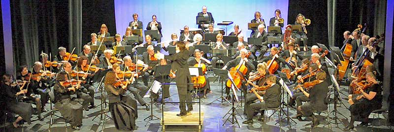 Sinfonieorchester Bergisch Gladbach, Nandin in the center